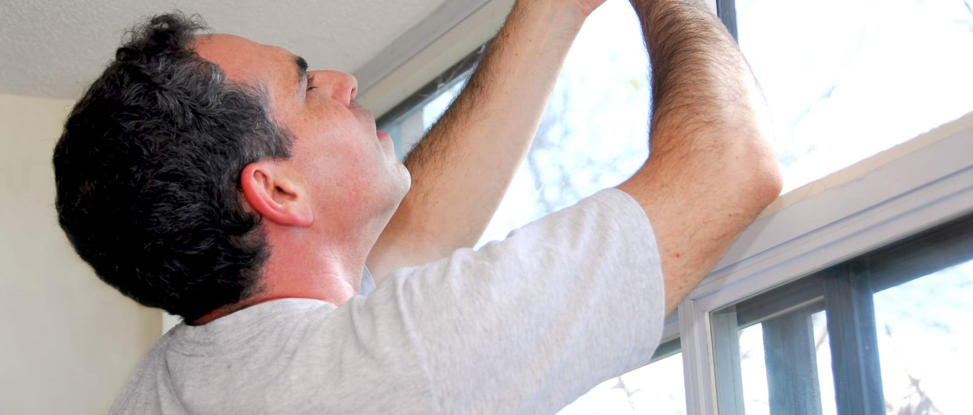 curtain fitters EN1